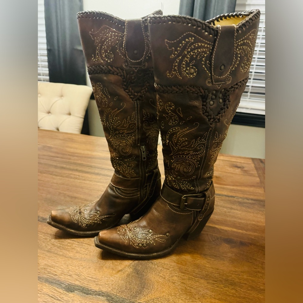 Corral Boots 
Used with lots d life left! Super comfy and true to size